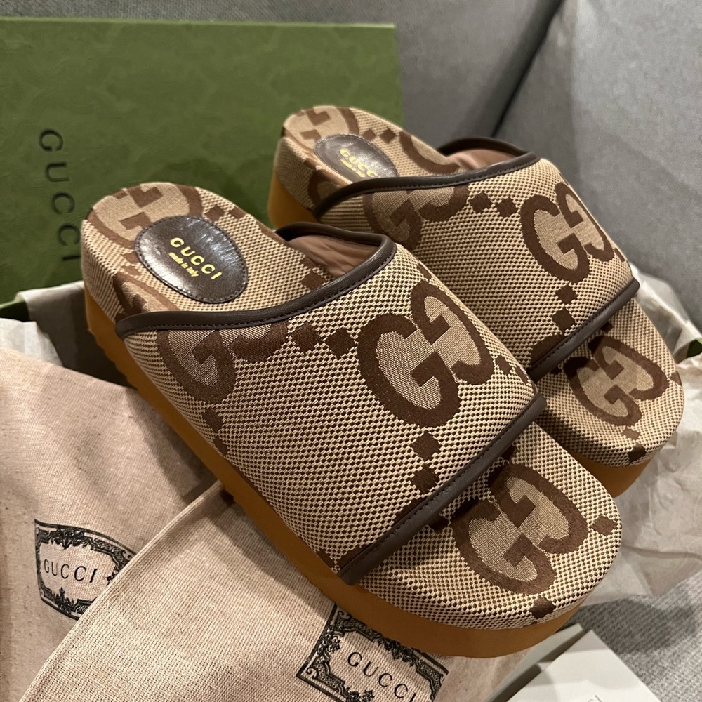 SOLD -NEW Gucci jumbo GG logo Angelina platform slides - Picture 2 of 14